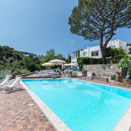 Suite Villa Carolina กาปรี ภายนอก รูปภาพ