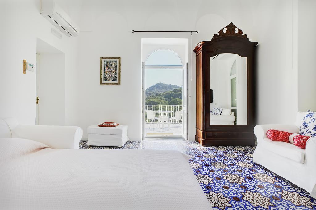Suite Villa Carolina กาปรี ห้อง รูปภาพ