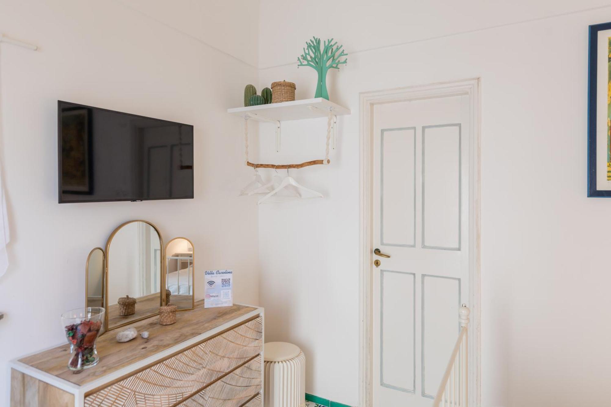 Suite Villa Carolina กาปรี ภายนอก รูปภาพ