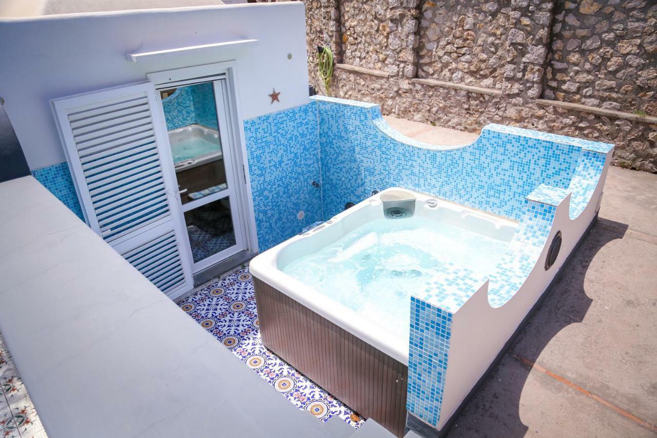 Suite Villa Carolina กาปรี ภายนอก รูปภาพ