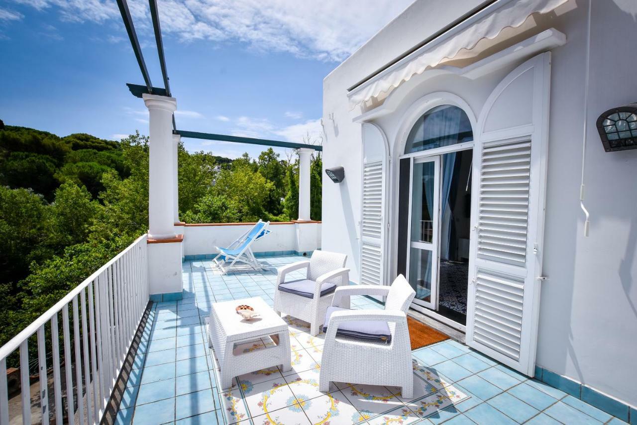 Suite Villa Carolina กาปรี ภายนอก รูปภาพ